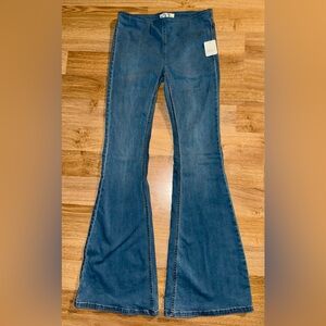 NEW WITH TAG FREE PEOPLE We The Free 27 Flare Jeans Size 27